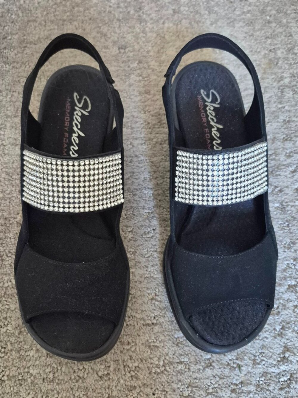 Cute Skechers Memory foam wedge open toed shoes